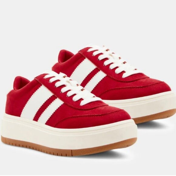 Madden girl Navida Red/White (Size 6, but fit 6.5) - Picture 1 of 12